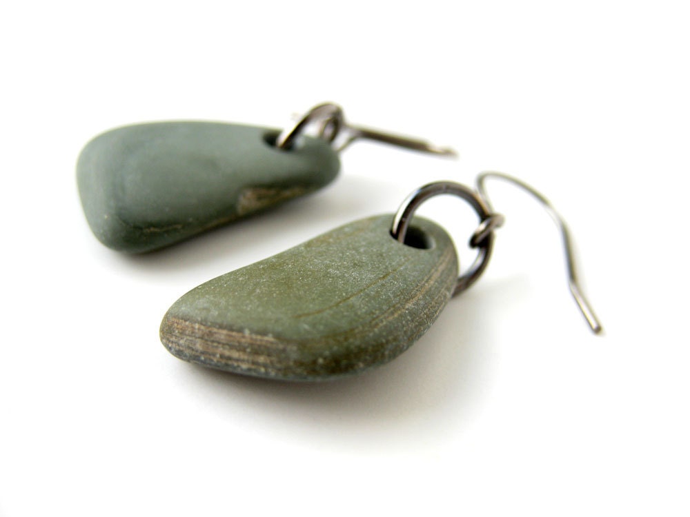 Natural jewelry - beach stone earrings - Green and Gunmetal Pebble Earrings - 488