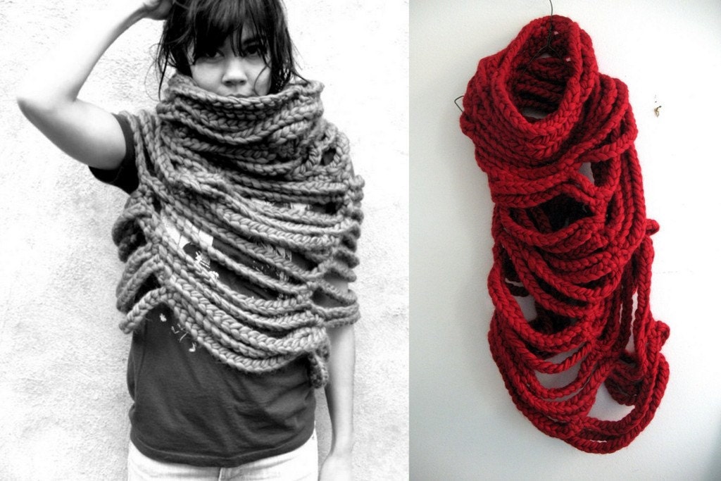 Large Cloud Cowl, red